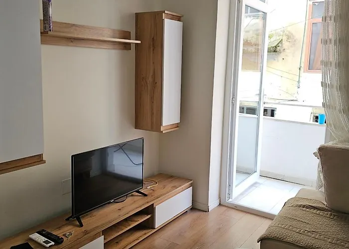 Ajla Komuna Apartament *