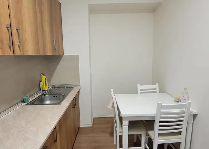 Апартаменты Ajla Komuna Apartament *