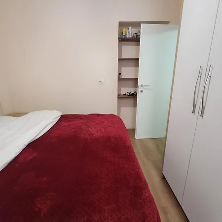 Ajla Komuna Apartament *