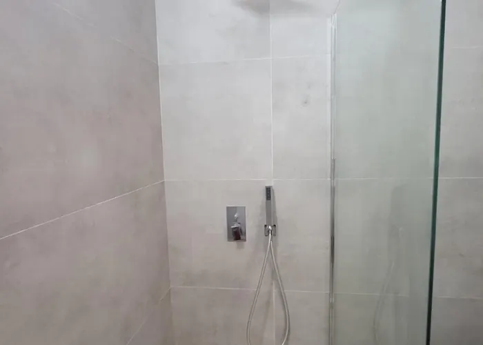 Ajla Komuna Apartament Daire *